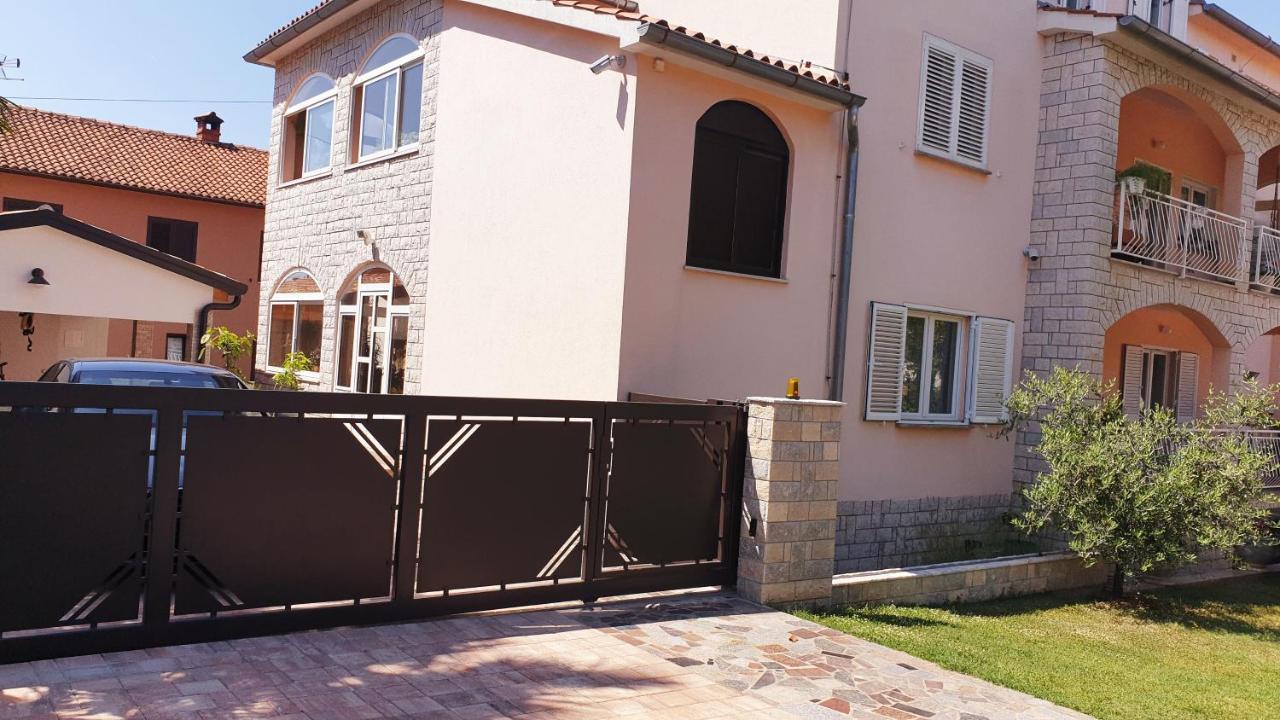 House Maric Lejlighed Poreč Eksteriør billede